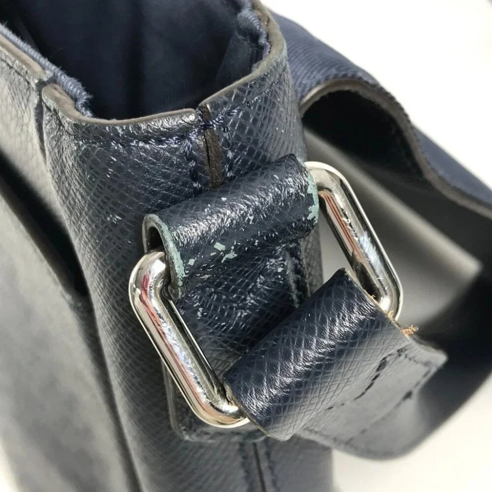 LOUIS VUITTON M32624 Taiga Roman MM Bags Crossbody Messenger Shoulder Bag